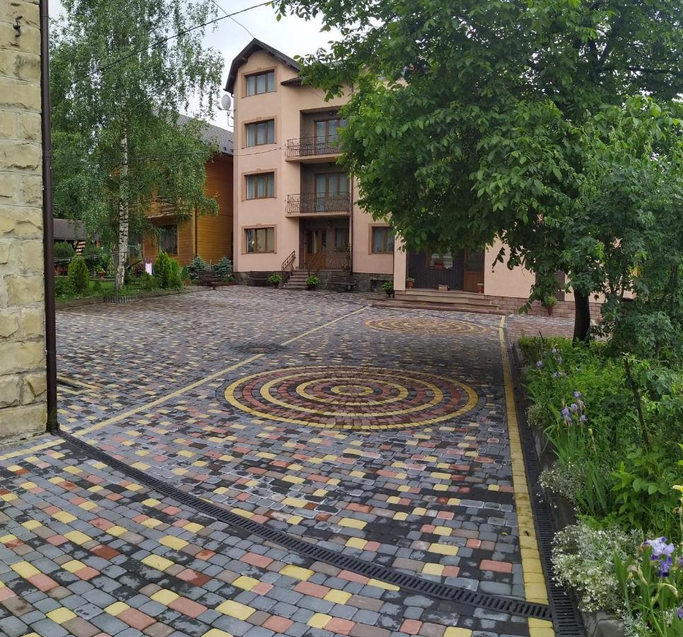 Guest House Shafran Яремча Экстерьер фото